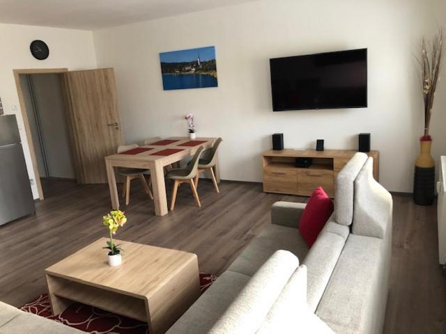 Appartamento Papeto Frymburk Esterno foto